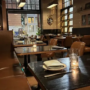 Dining area. Love the candles.