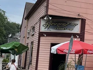 Henry's Uptown Bar