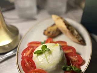 AMAVI Restaurant