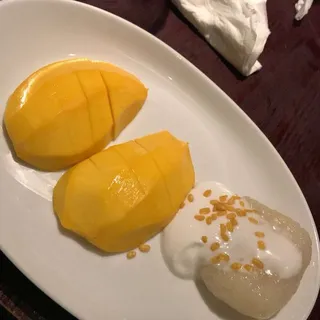 Mango And Sweet Sticky Rice