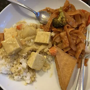 Yellow curry and Drunken Noodles