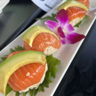 sushi, sashimi, sushi and sashimi, food