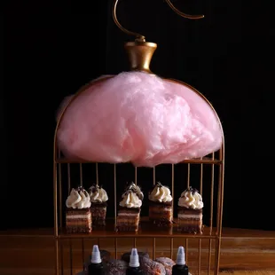 Cindy&apos;s Sweet Finale photographed by @damoneats