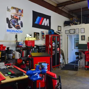 modern shop old fashion service