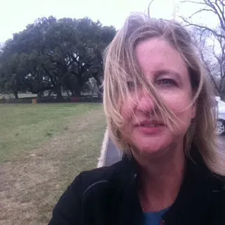 Laura L.