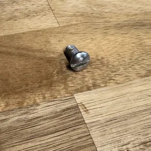 Screw found in burger ! Dang near chipped my tool! Beware!!!!! Last time I eat here!