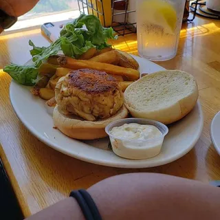 "big Buddy" Crab Cake