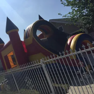 Castle slide combo by far was one of the best jumpers , was not only a statement by my daughters but everyone at the party