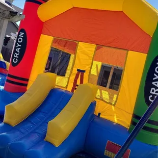 Crayon jumper bouncehouse $120 #jumper #bouncehouse #bouncehouserental