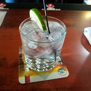 gin and tonic