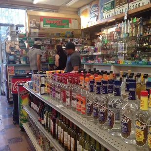 Bud's Liquor Store