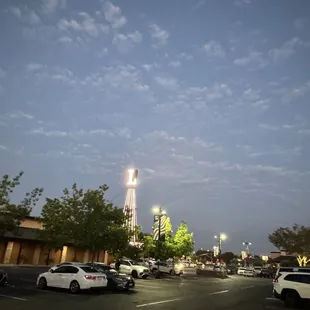 Beautiful Evening to sit in the outdoor patio for dinner