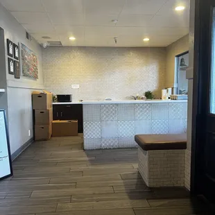 Seating area in the front