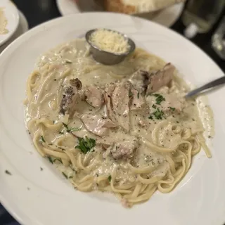 Chicken Breast Alfredo