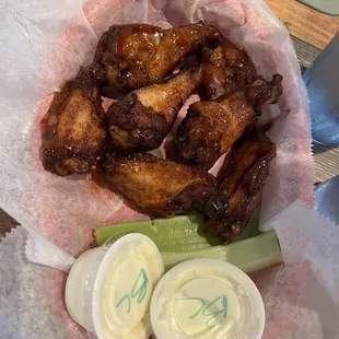 6 Buds Smoked Wings with Thai chili sauce