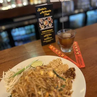 Chicken Pas Thai, happy hour cocktail