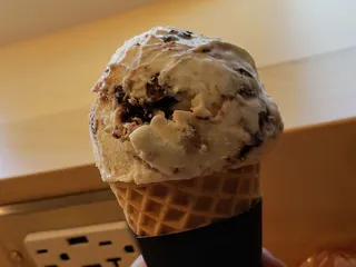 Holiday Market Select