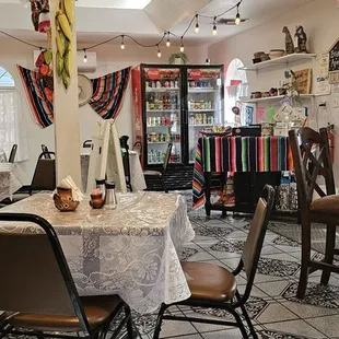 Great hole in the wall in Harlingen. Great food and service.