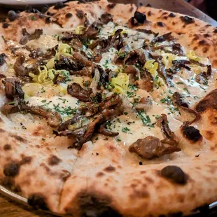 Mushroom pizza