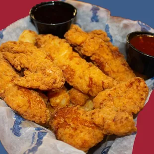 5 Chicken Tenders with Tater Tots