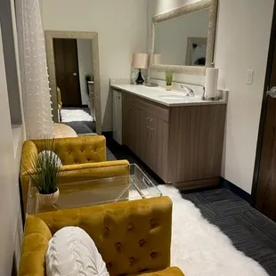 Bridal Suite Remembrance Hall