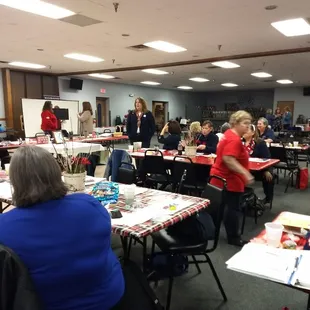 a large room full of people