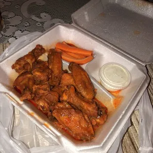 chicken wings and fried chicken, bbq chicken, fried chicken wings, food, fried chicken, poultry, chicken, chicken wings, bbq wings