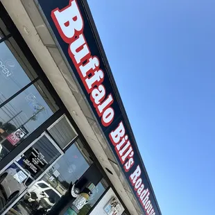 outside, ramen and noodles