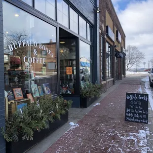 the outside of a bookstore