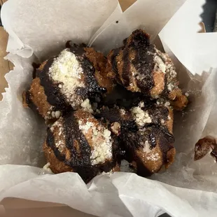 Fried Oreos with chocolate sauce!