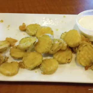 We got halfway through the fried pickles (yum) before I thought to take a photo