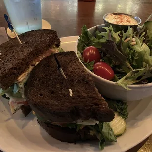 Edggie Veggie Humwich