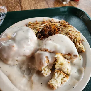 Biscuits and gravy with hashbrown