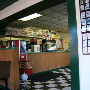 interior, pizza