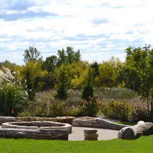 Family-sized firepit