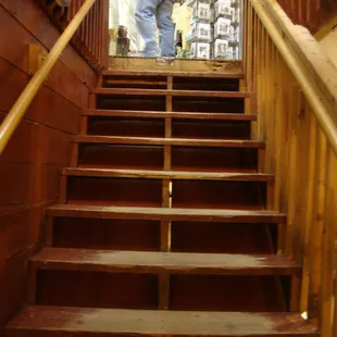 A mediocre collection of non-antiques downstairs - maybe I can find some on the 2nd floor?