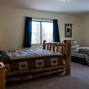Mt Yale Room