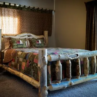 Mt Columbia Room