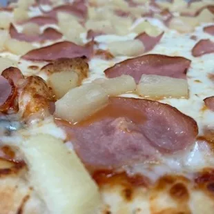 Buffalo Pizza Hawaiian