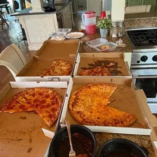 End of basketball season celebrated with a Pizza Party from Buffalo Pizza