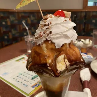 Turtle sundae