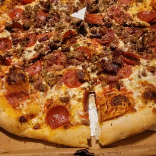 Blacked crust won&apos;t eat here again.
