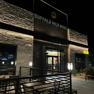 Beautiful lit up outside and good for outdoor seating