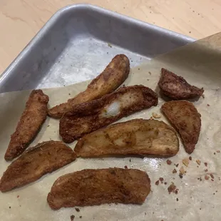 I am pretty sure these are Potato Wedges, not too sure though
