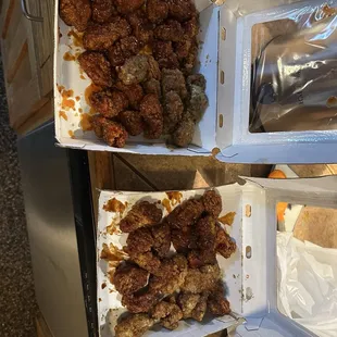 chicken wings and fried chicken, bbq chicken, chicken wings, food, fried chicken, bbq wings, fried chicken wings, chicken, poultry