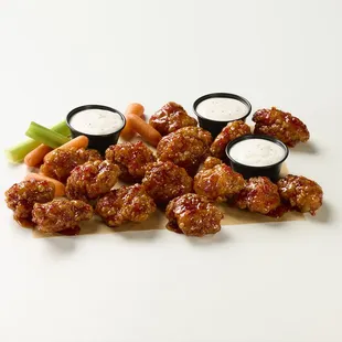 food, chicken wings and fried chicken