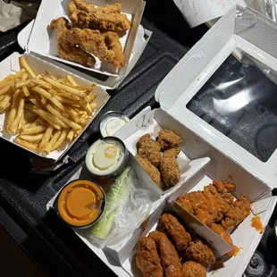 chicken, poultry, fried chicken, bbq wings, bbq chicken, fried chicken wings, chicken wings, food, chicken wings and fried chicken