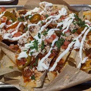 Nachos with chicken and chili