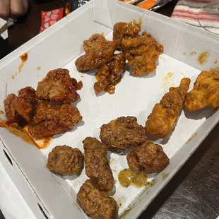 food, bbq chicken, fried chicken, poultry, chicken, chicken wings, chicken wings and fried chicken, fried chicken wings, bbq wings