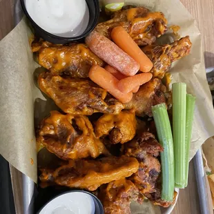 10 traditional wings - spicy garlic + mild buffalo